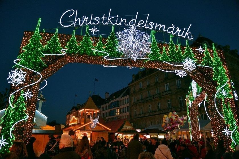 Alt Mercado-de-Navidad-en-Estrasburgo_HomeExchange, title Mercado-de-Navidad-en-Estrasburgo_HomeExchange