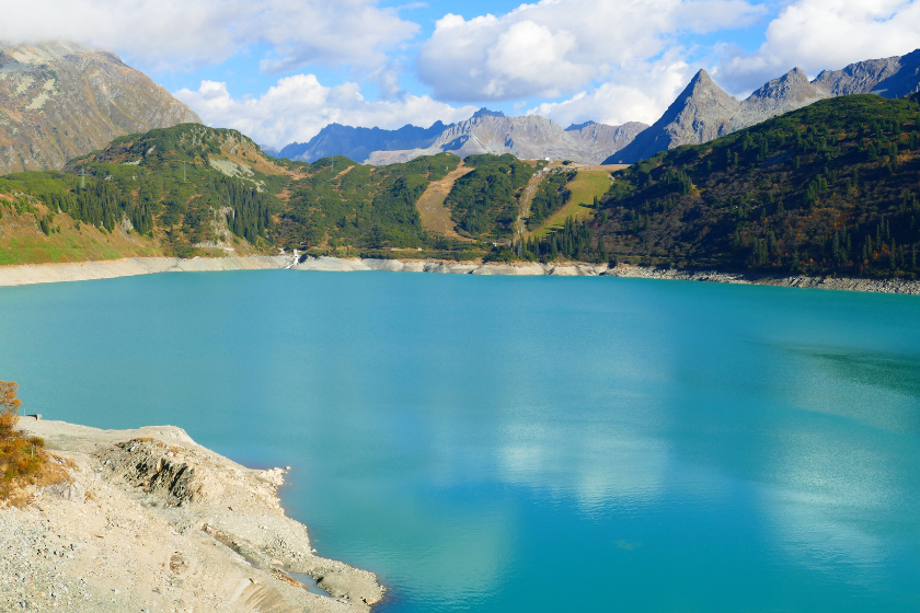 20 lagos más bonitos de España Lago Isoba